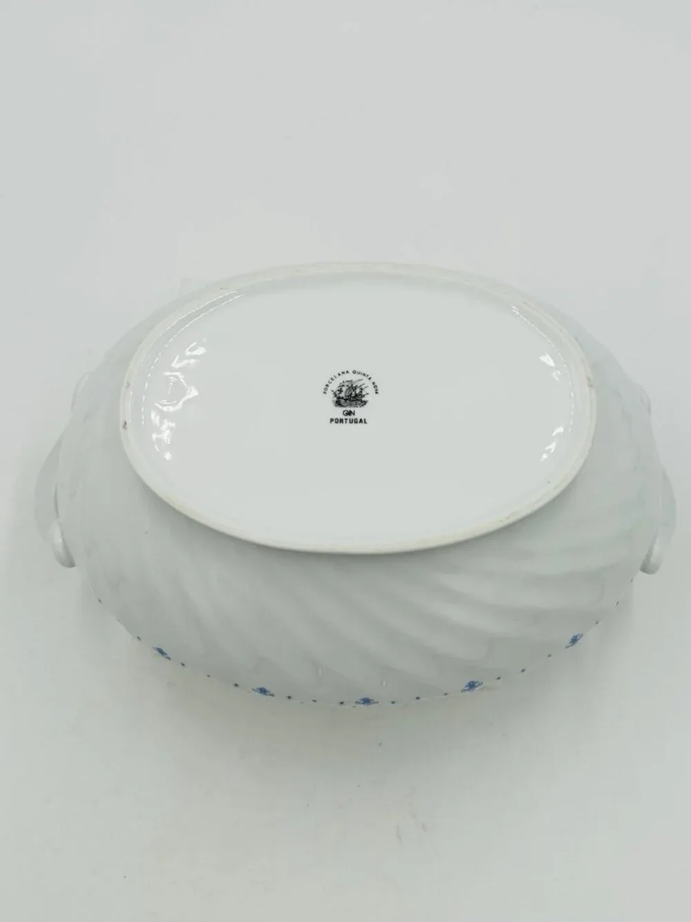 Porcelana Quinta Nova Blue Fluer de Lis Oval Vegetable Dish Soup Tureen with Lid